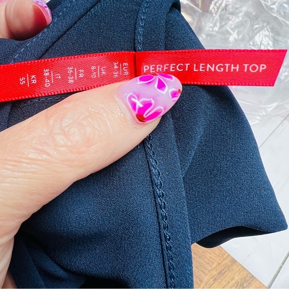 SPANX Perfect Length Chiffon Tank in Navy Size S - Picture 8 of 8